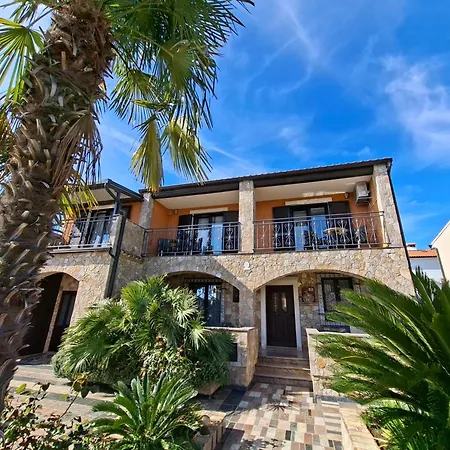 Marlina Apartment